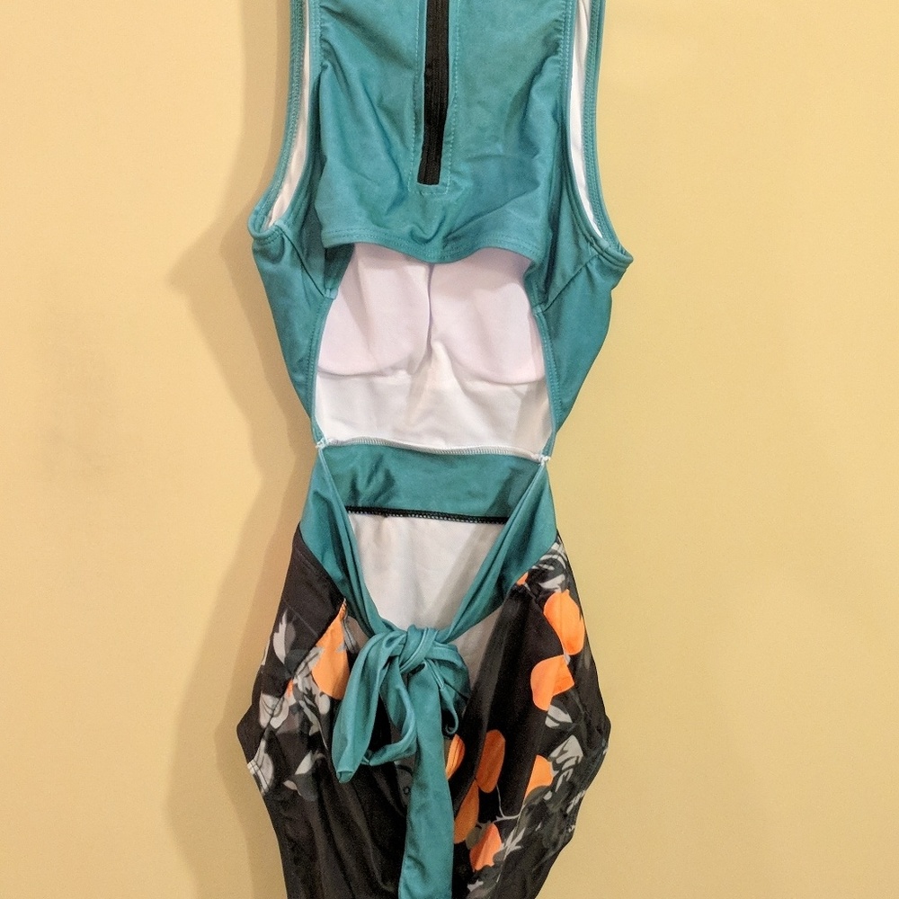 Bathing Suit - Picture 2 of 5